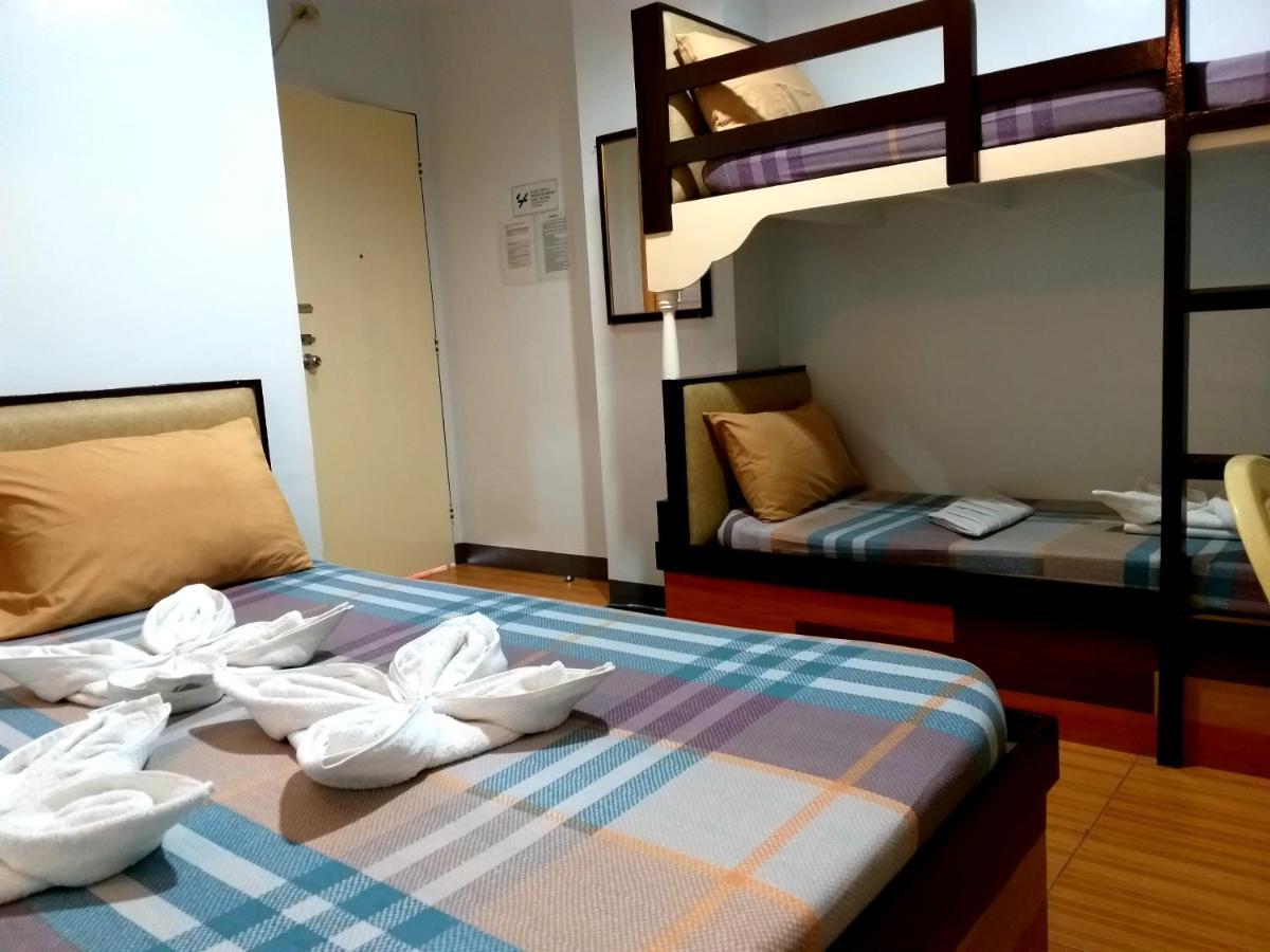 Sola Eleganza Apartelle Quezon City Exterior foto