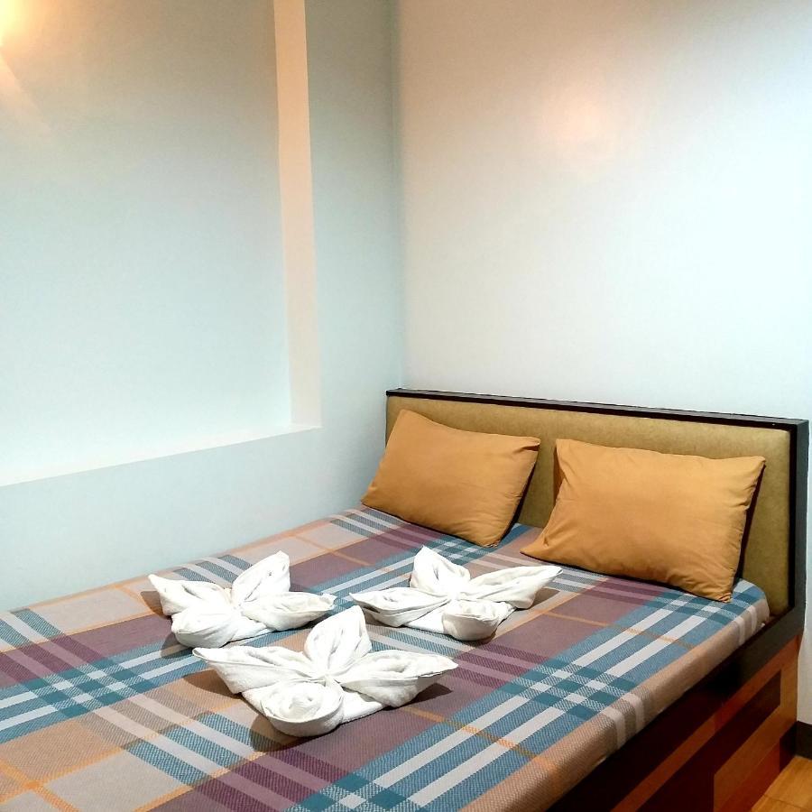 Sola Eleganza Apartelle Quezon City Exterior foto