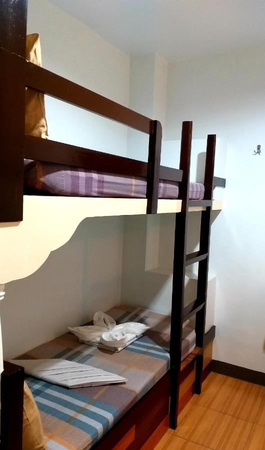 Sola Eleganza Apartelle Quezon City Exterior foto