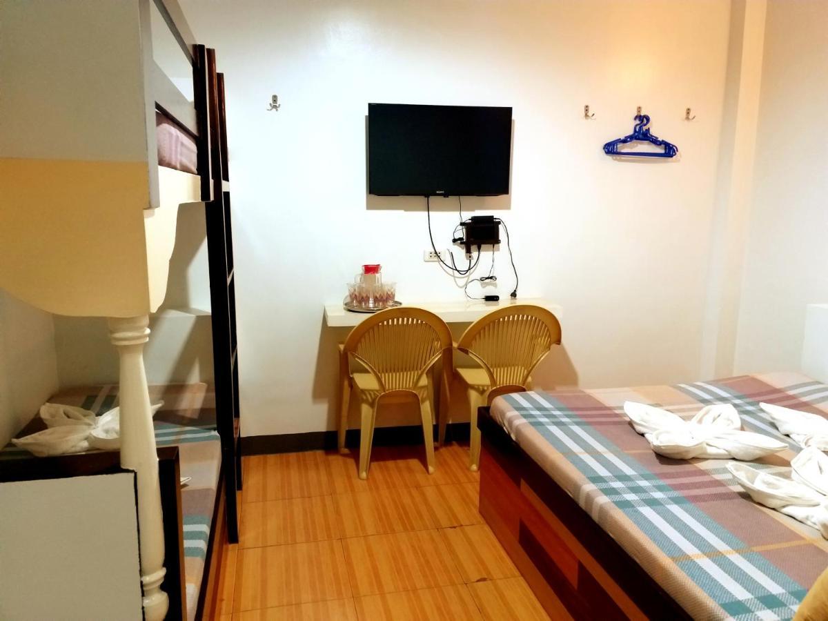 Sola Eleganza Apartelle Quezon City Exterior foto